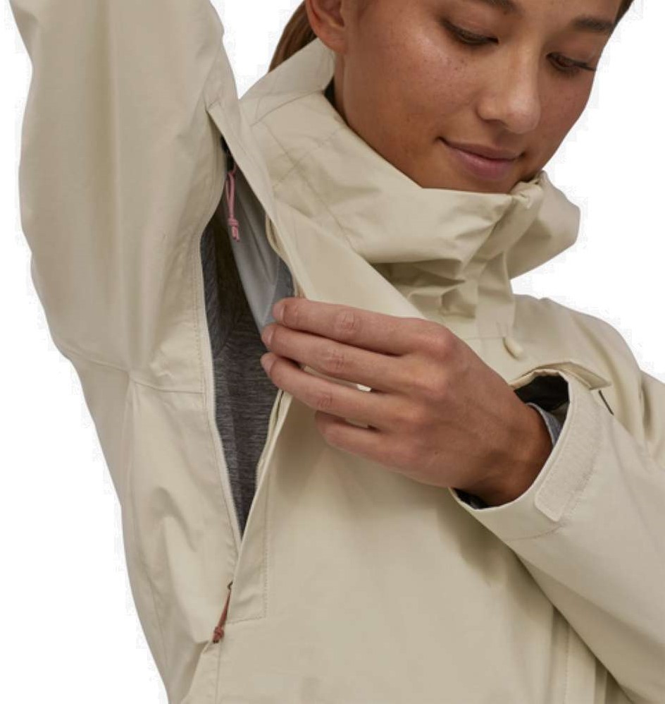 White patagonia rain jacket discount